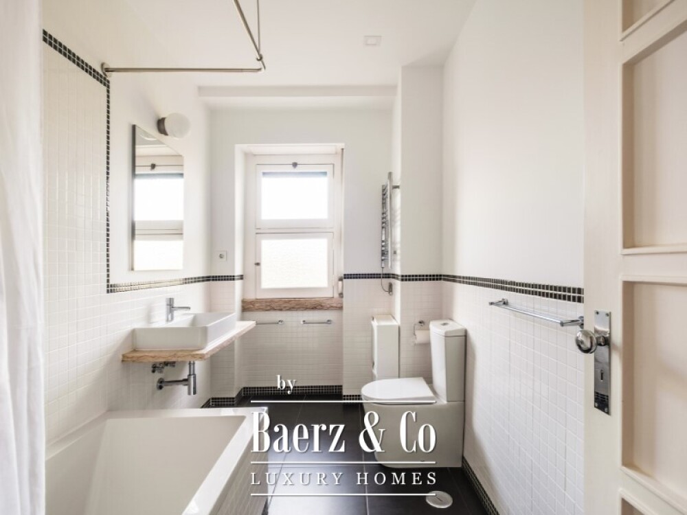 3 bedroom flat, with natural light and unobstructed views in Amoreiras image