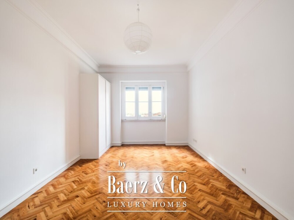 3 bedroom flat, with natural light and unobstructed views in Amoreiras image