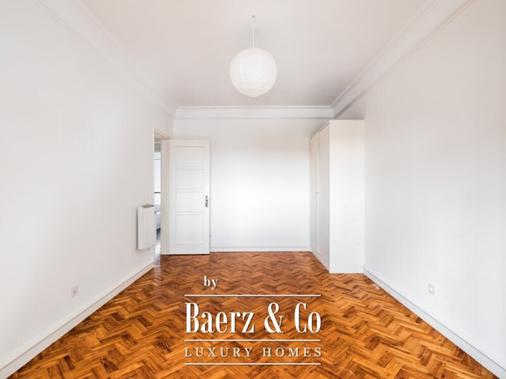 3 bedroom flat, with natural light and unobstructed views in Amoreiras image