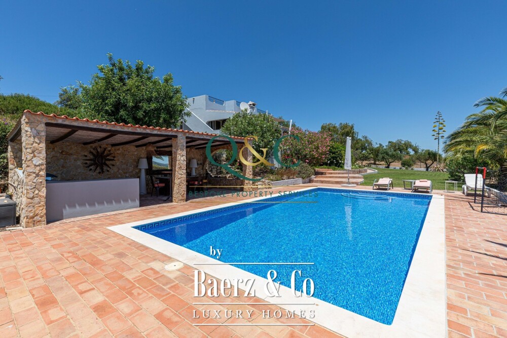 Beautiful luxury home in Santa Bárbara de Nexe, Santa Bárbara de Nexe image
