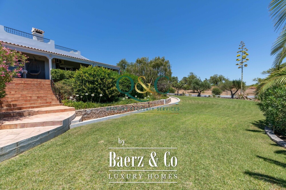 Beautiful luxury home in Santa Bárbara de Nexe, Santa Bárbara de Nexe image