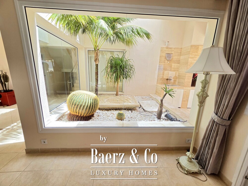 Exclusive villa situated in prestigious residential area Tenerife image