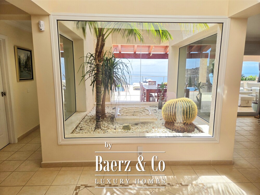Exclusive villa situated in prestigious residential area Tenerife image