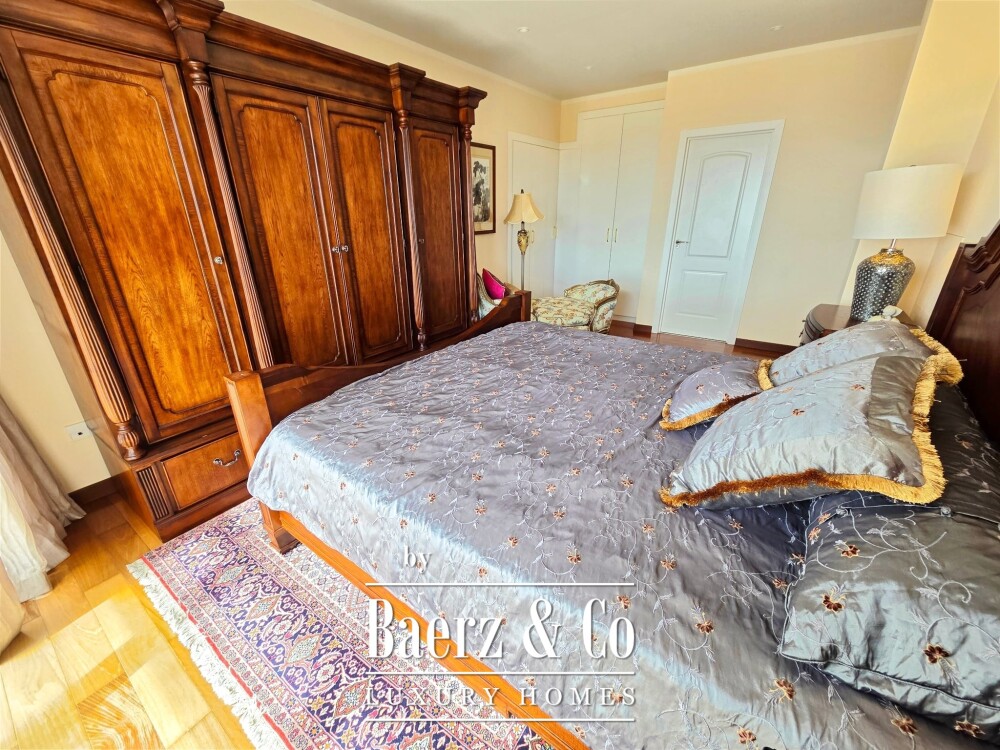 Exclusive villa situated in prestigious residential area Tenerife image