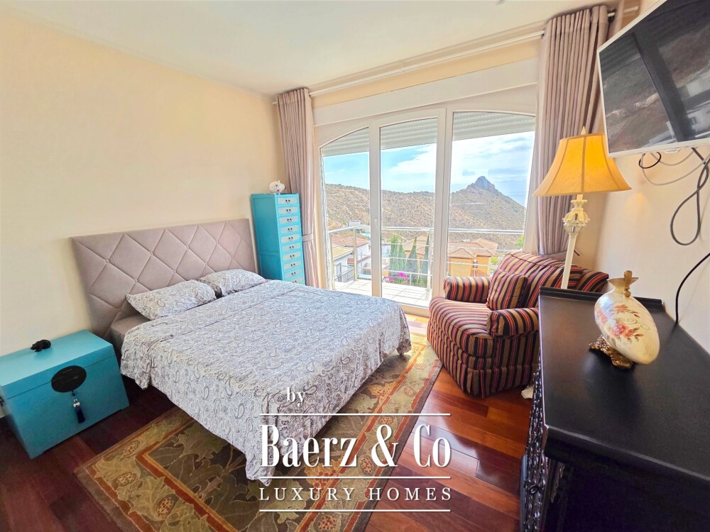 Exclusive villa situated in prestigious residential area Tenerife image