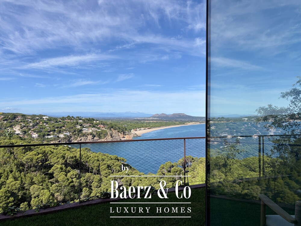 Sea-view property near Sa Riera, Begur image