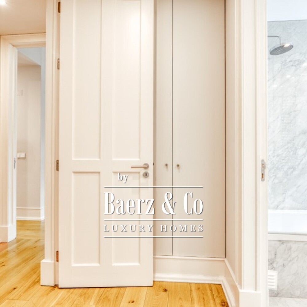 Luxury 2 bedroom with 140sqm garden and garage in Lisbon image