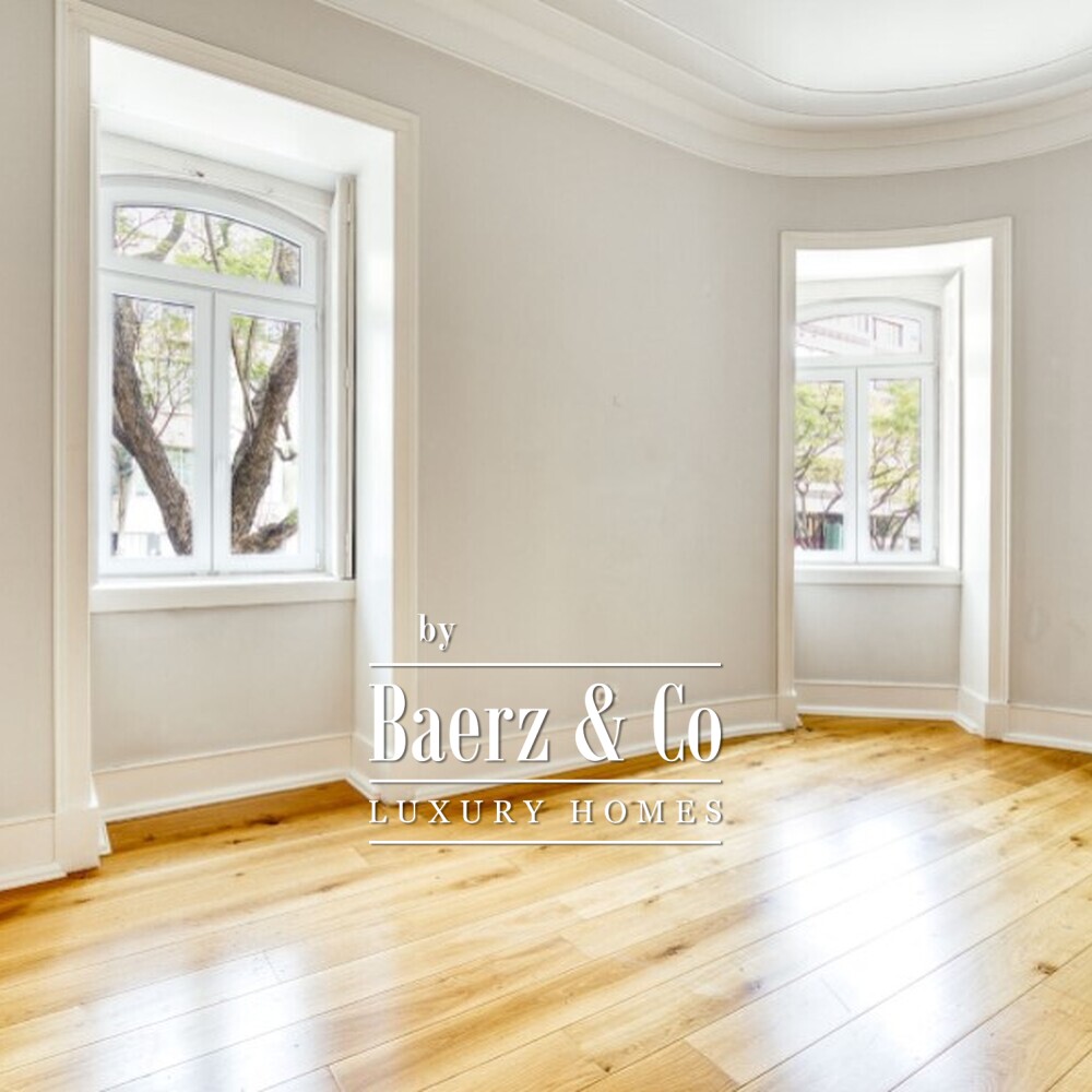 Luxury 2 bedroom with 140sqm garden and garage in Lisbon image