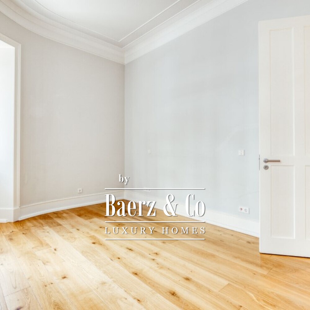 Luxury 2 bedroom with 140sqm garden and garage in Lisbon image