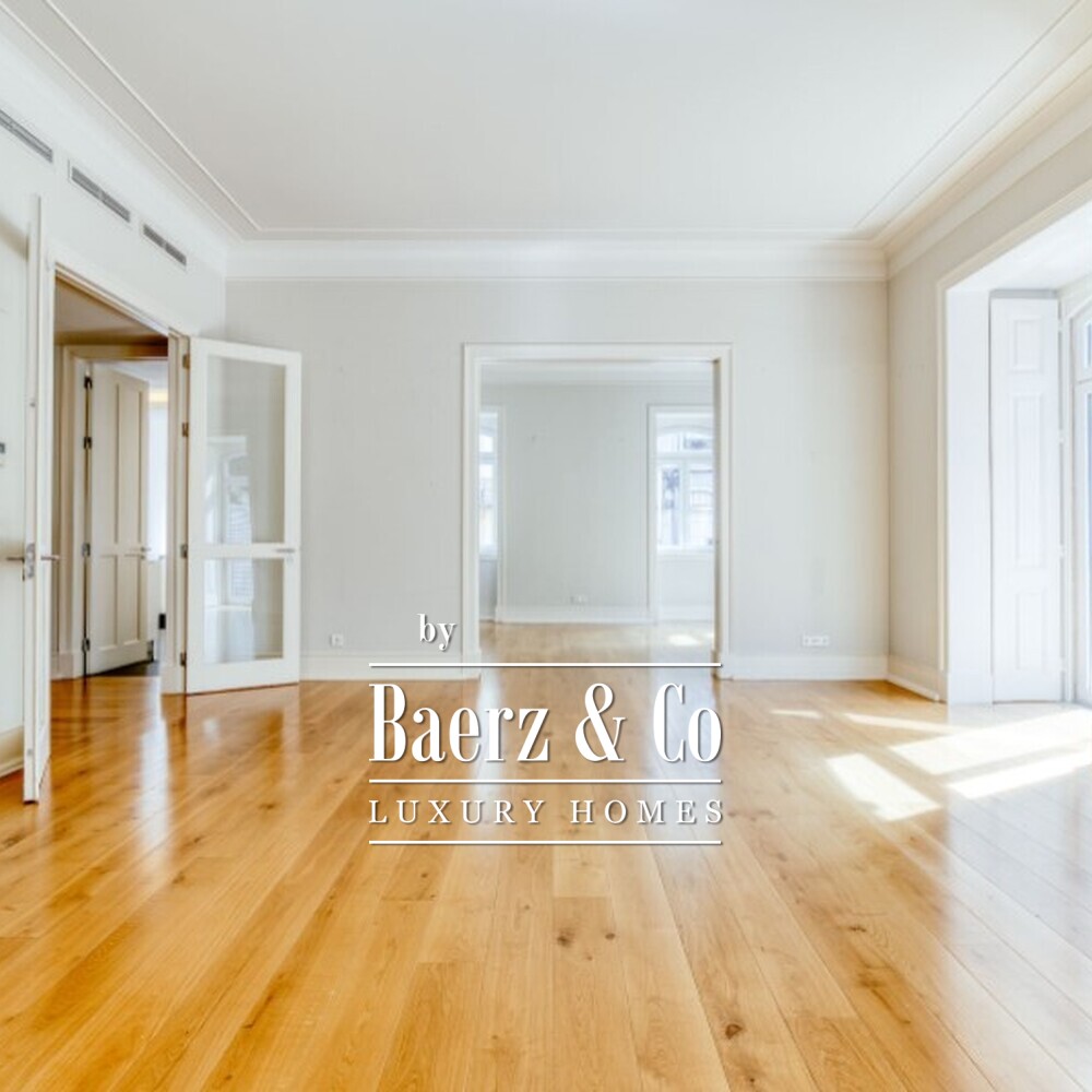 Luxury 2 bedroom with 140sqm garden and garage in Lisbon image