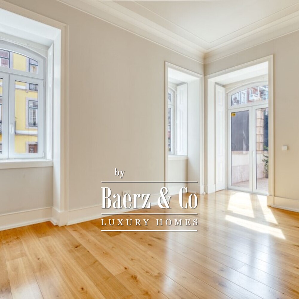 Luxury 2 bedroom with 140sqm garden and garage in Lisbon image