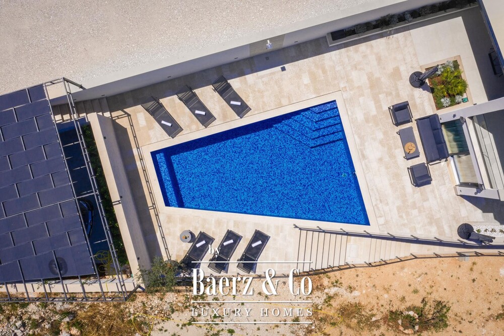 Brač, Supetar, luxury villa in an attractive location image