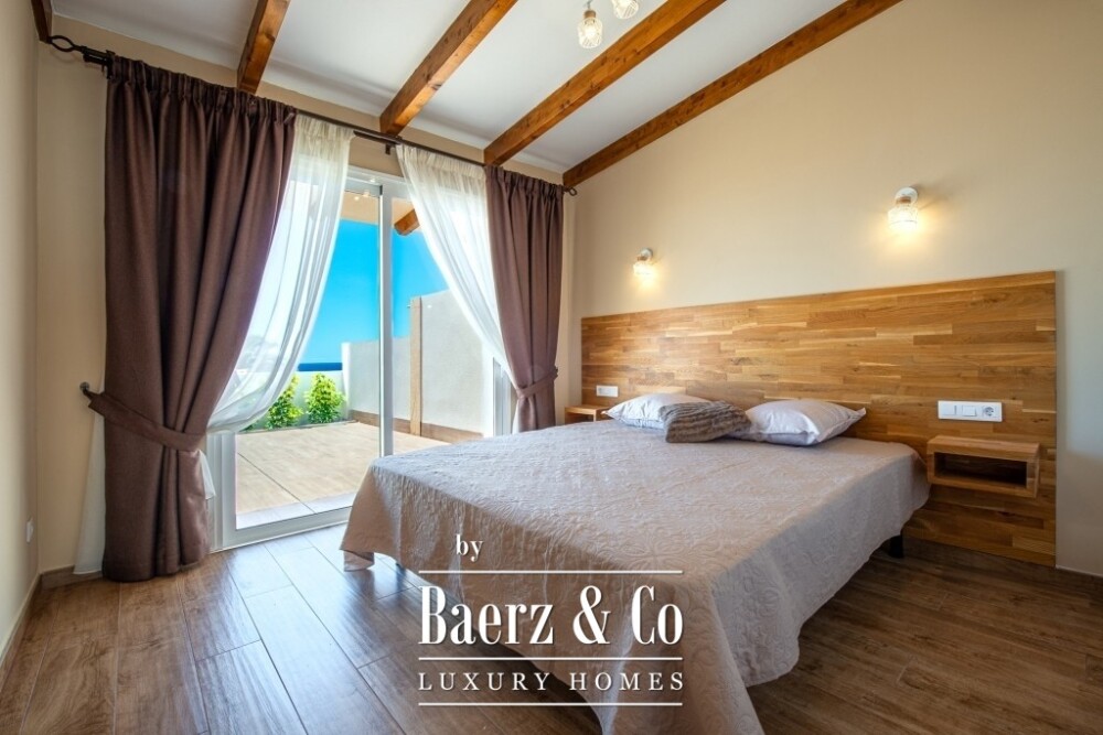 Secluded bungalow Tenerife south image