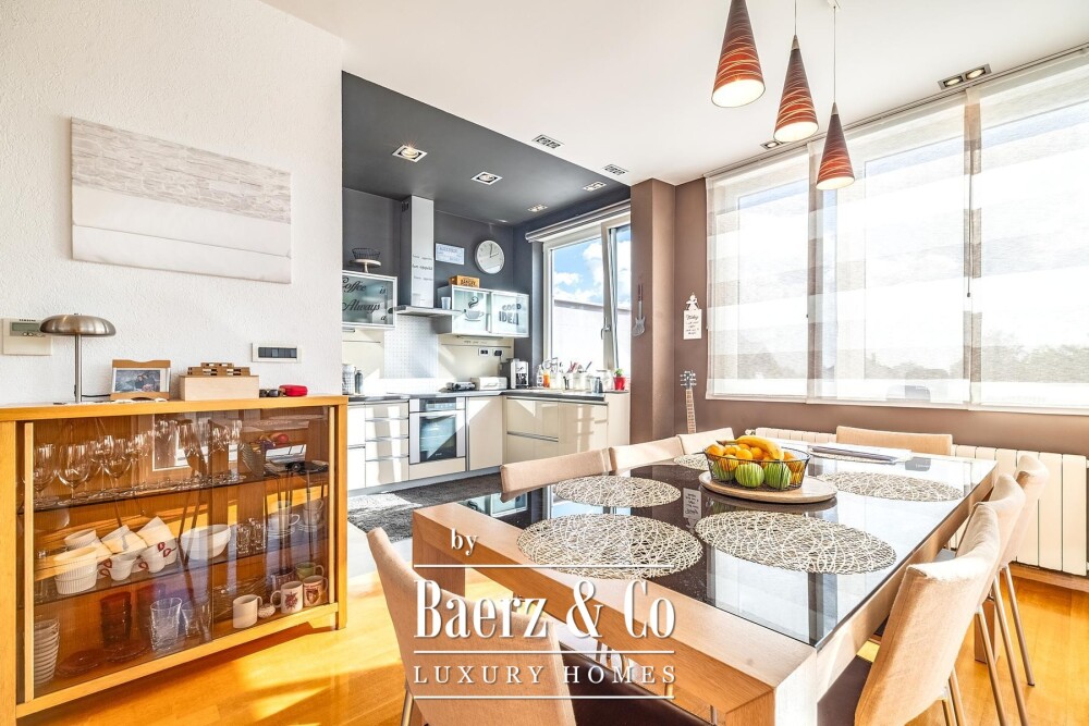 Zagreb, Kozjak, beautiful four-room apartment, 190 m² image