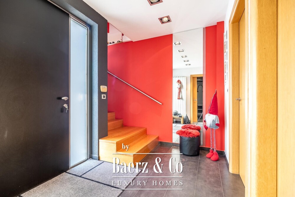Zagreb, Kozjak, beautiful four-room apartment, 190 m² image