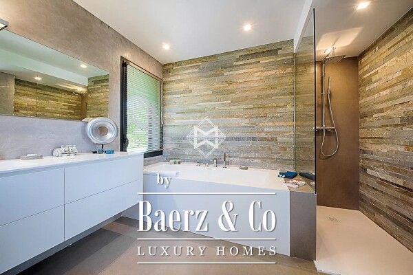 photo 9 Stunning contemporary style property with sea view