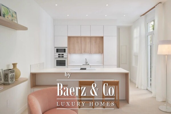 photo 3 Cannes Rue d'Antibes - Villa 100 metres from the Croisette beaches