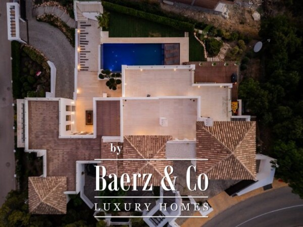 photo 2 Villa - Marbella East - Ref: 8014