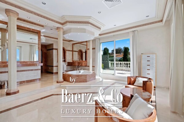 photo 23 Magnificent property close to the sea in Cap D'Antibes.