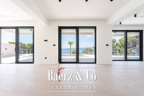 photo 33 Brela, an imposing villa with a panoramic view