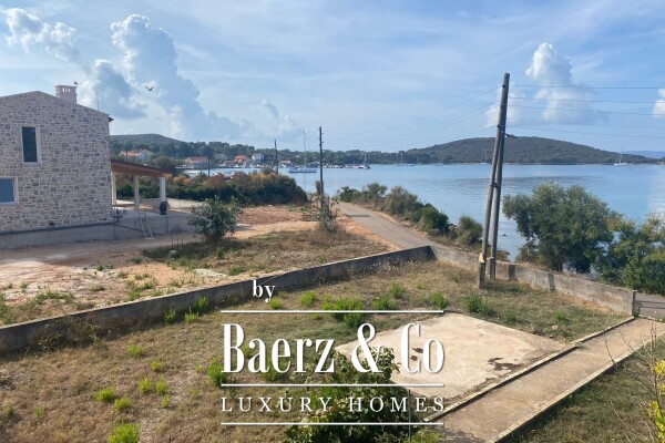 photo 16 Zadar, Ugljan/Muline, family house NKP 256 m2 by the sea on a plot of 1,600 m2