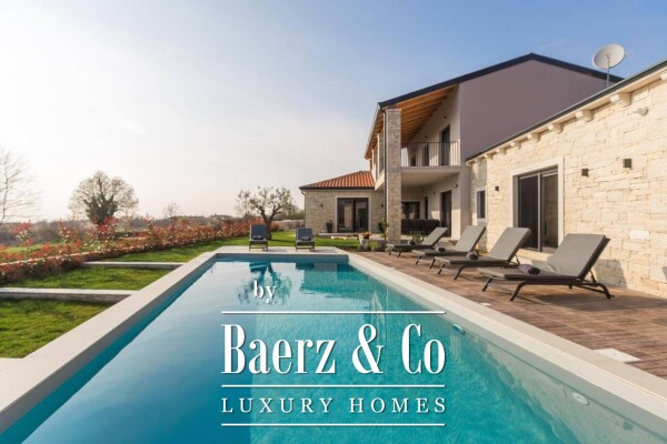 photo 11 Sveti Lovreč, a beautiful villa with a swimming pool on a landscaped garden of 1874m2