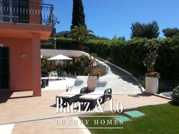 photo 11 Villa for sale 264 m²