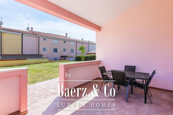 photo 4 Istria, Medulin, large detached house with 7 apartments 100 m from the sea