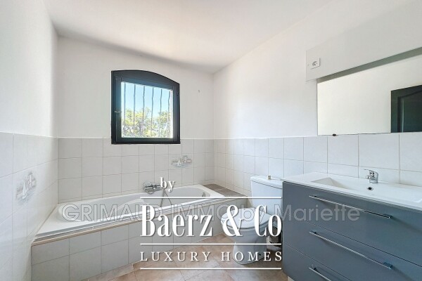 photo 16 Clear view, 5 bedrooms, large wooded plot