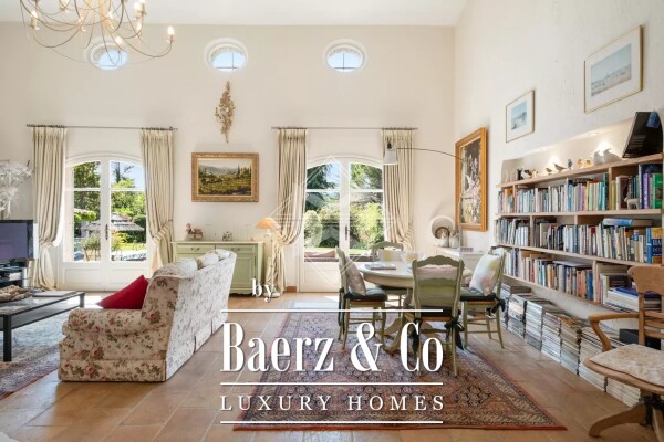 photo 10 Exceptional provencal style. property in a gated domain