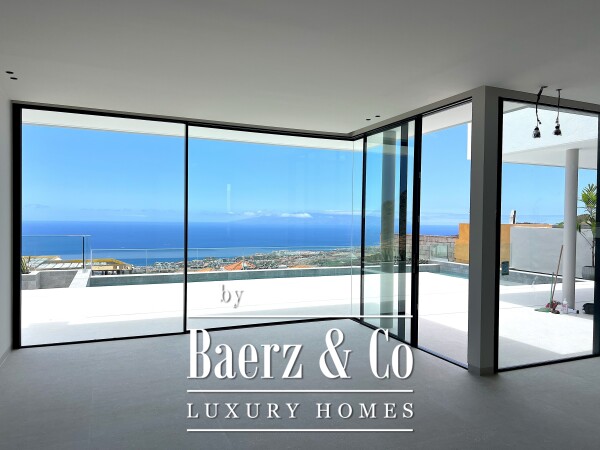 photo 18 Exclusive Contemporary Villa with Breathtaking Views