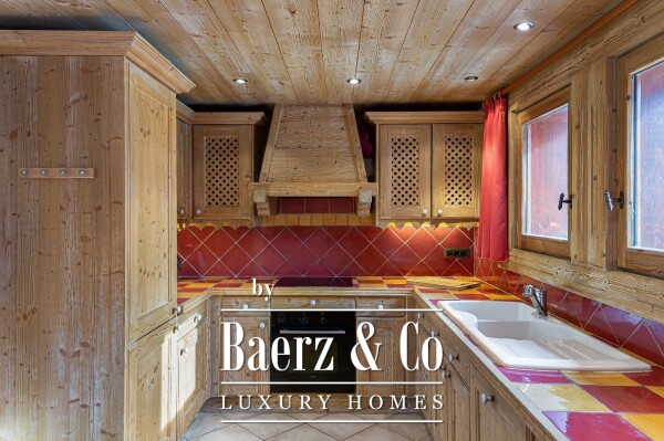 photo 3 Charming Savoyard Chalet in Méribel Village