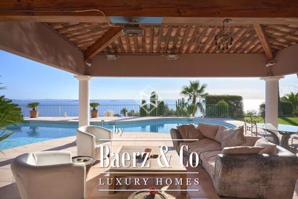 photo 5 Luxury villa with dominant sea view