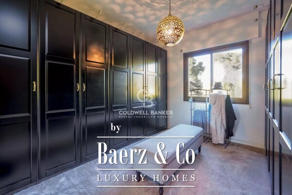 photo 7 Single-Story Home in a Gated Estate