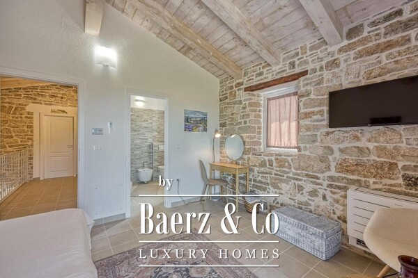 photo 18 Istria, Selina – Authentic Renovated 260m² Stone Villa with a Pool