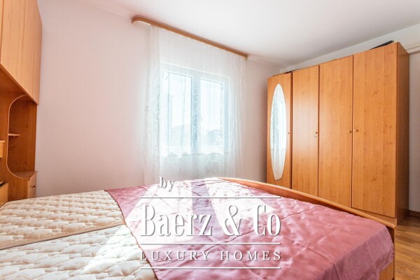 photo 6 Podstrana, house with four  apartments, 340m2