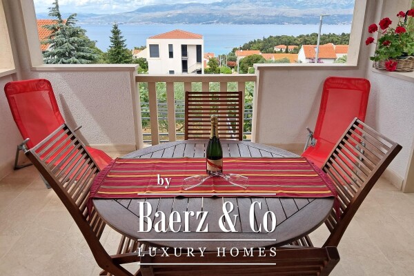 photo 18 Brač, Supetar, a house with a total area of 372 m² located on a plot of 411 m².