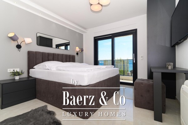 photo 12 Omiš, elegant villa with three apartments and open sea view