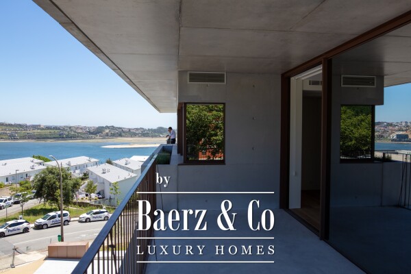 photo 3 Fabulous 2 bedroom apartment at Miramar Tower