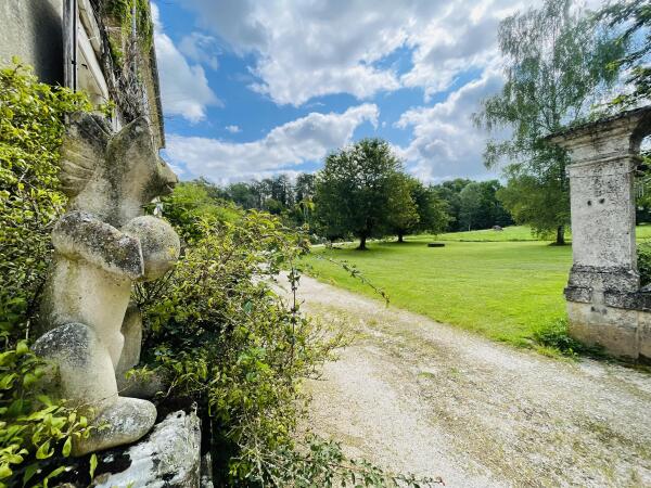 photo 8 Chateau de Faverolles 