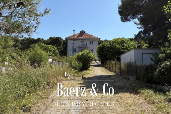 photo 20 Zlarin, spacious house with apartments under renovation, 1200 m²