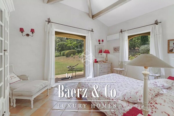 photo 12 Gigaro Beach on foot – elegant Provençal villa