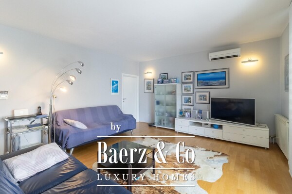 photo 32 Krk, house with three residential units and a large garden in the center