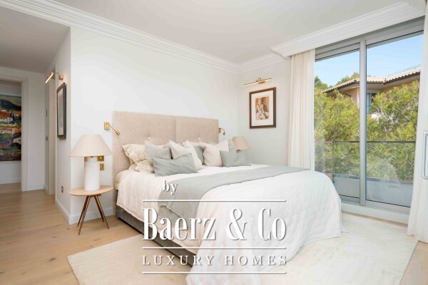 photo 25 Spacious apartment with sea views, parking and pool