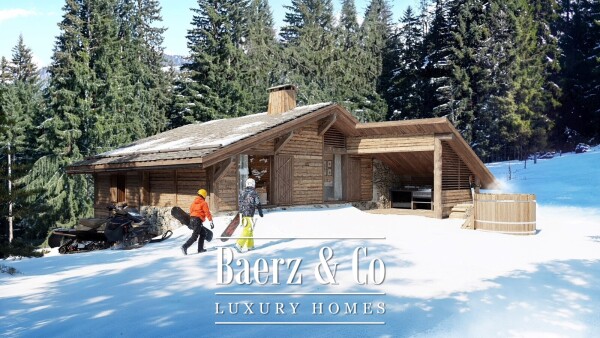 photo 2 An authentic mountain pasture 80 m from the slopes, custom-built in a unique natural setting