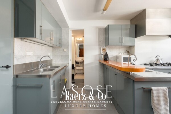 photo 9 Barcelona, Les Tres Torres