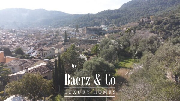 photo 2 Build your future: Plot in Esporles with great potential and excellent location