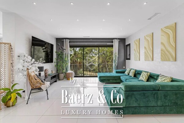 photo 9 Exceptional Villa in a Natural Setting Between Vineyards and Forest, Just 10 Minutes from the Beaches