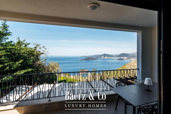 photo 5 Apartment in a Complex with a Pool in Sveti Stefan