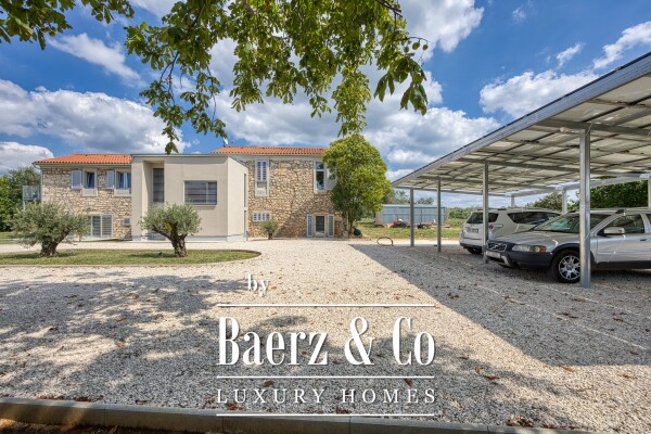 photo 11 Luxury Stone Residence on a Spacious Estate near Višnjan